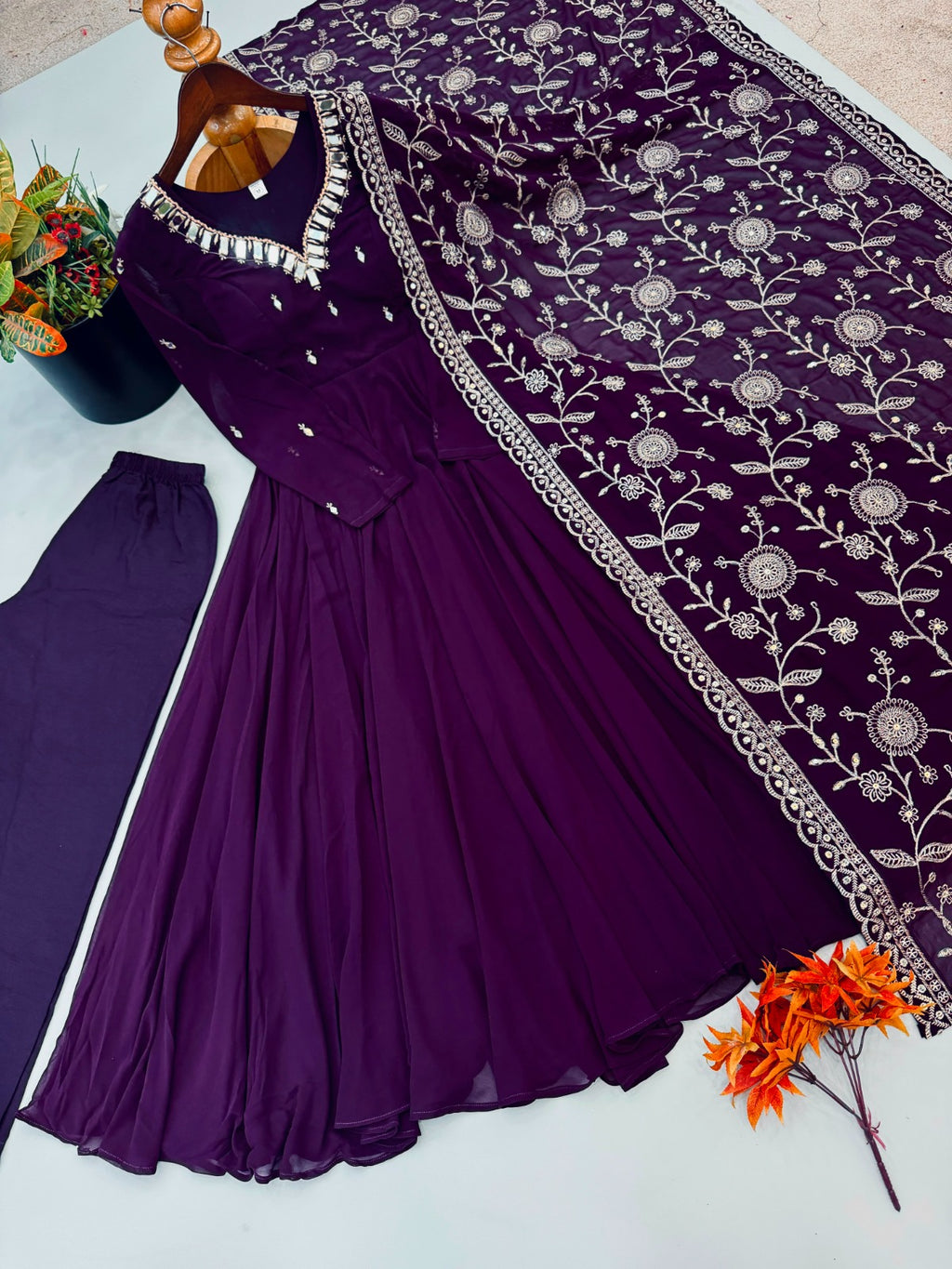 Mirror Mehfil — The 7-Meter Royal Anarkali