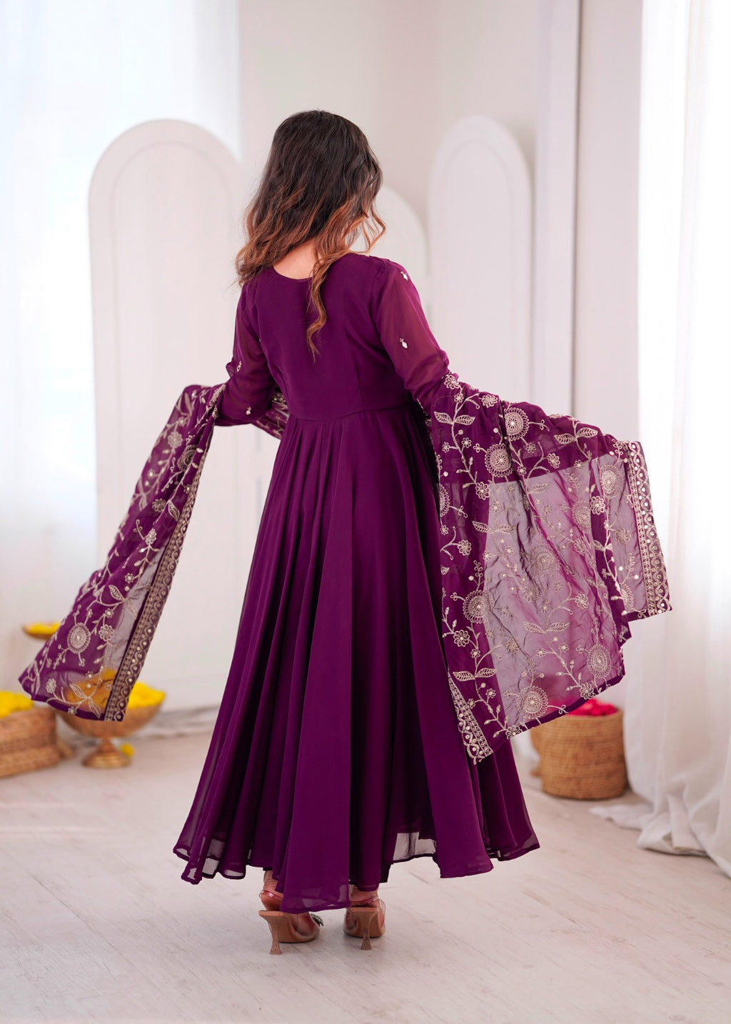 Mirror Mehfil — The 7-Meter Royal Anarkali