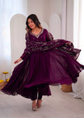 Mirror Mehfil — The 7-Meter Royal Anarkali