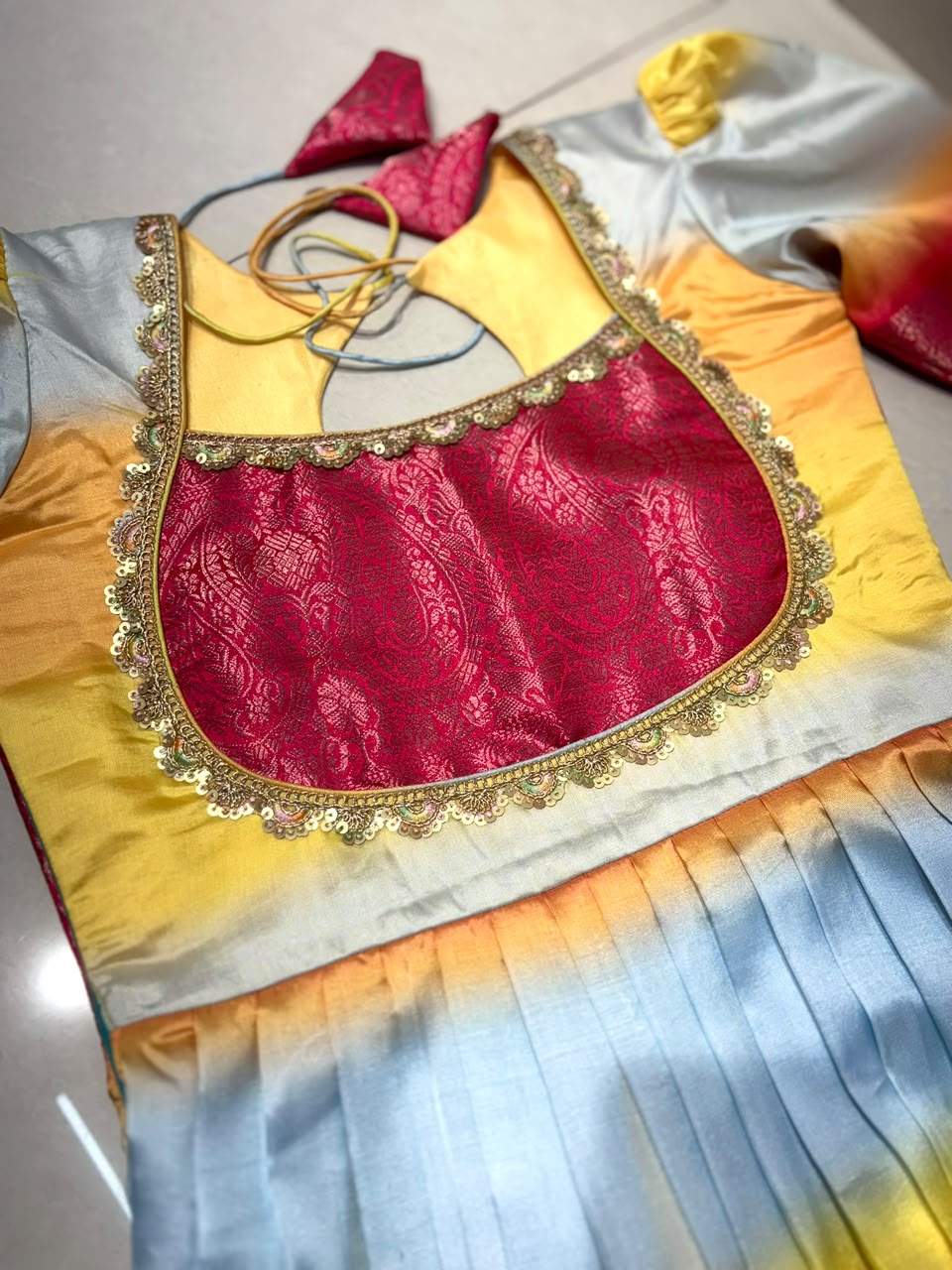 Rangoli maxi