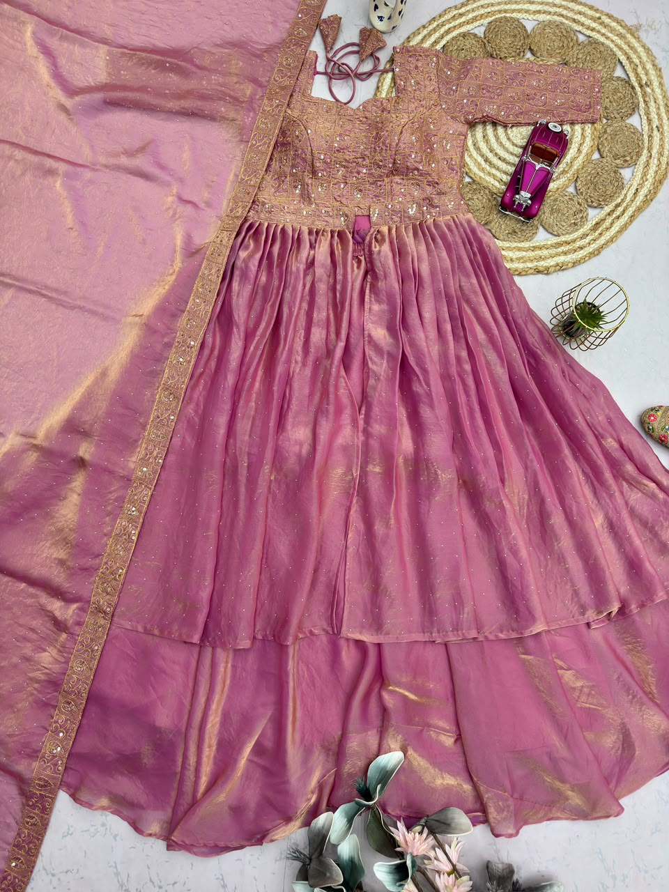 1 dress 4 ways