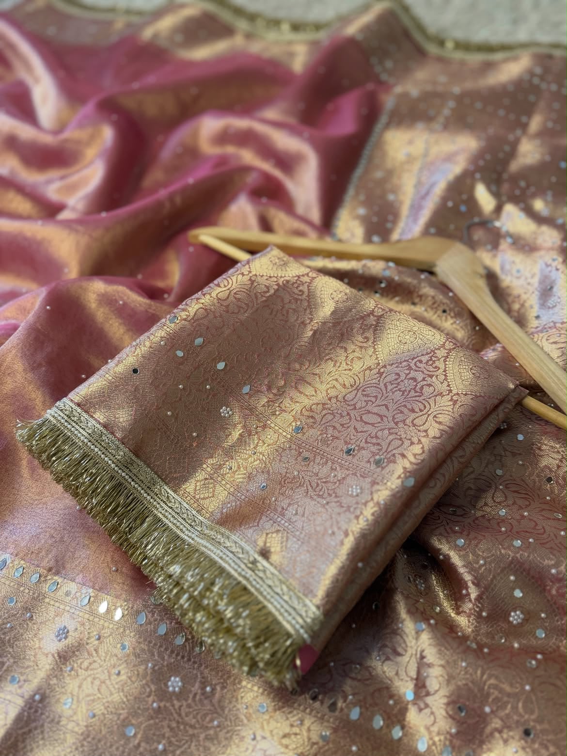 BANARASI TISSUE — SOFT GLAM