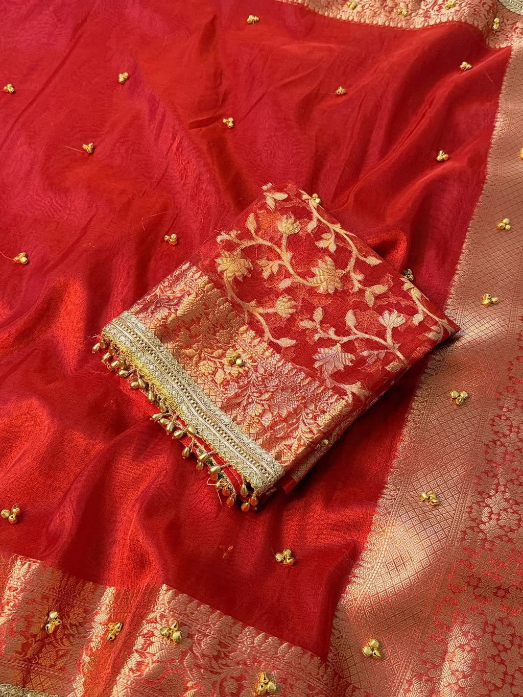 MOST VIRAL GHUNGRU SAREE